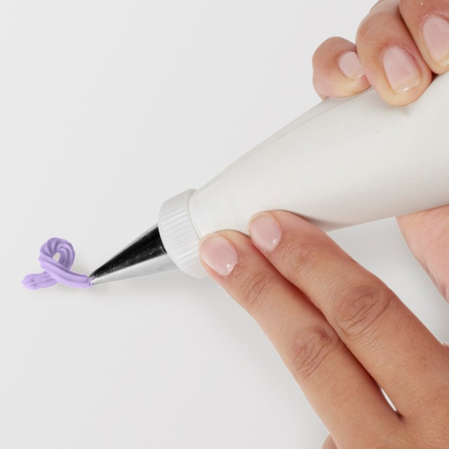 Wilton Featherweight Decorating Bag - Reusable 14-inch Piping Bag